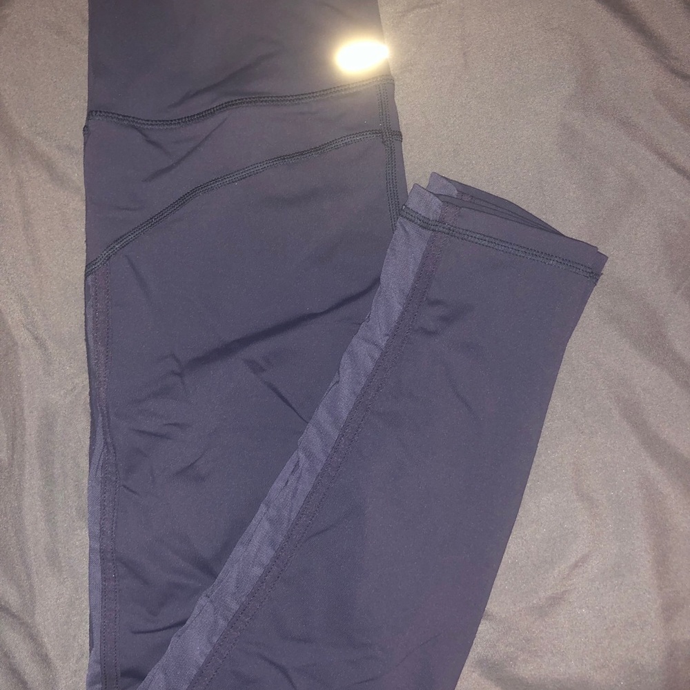Navy Blue Arie(American Eagle) Leggings.